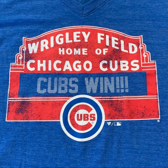 CHICAGO CUBS WRIGLEY FIELD FANATICS WMNS L T-SHIRT - Picture 2 of 2